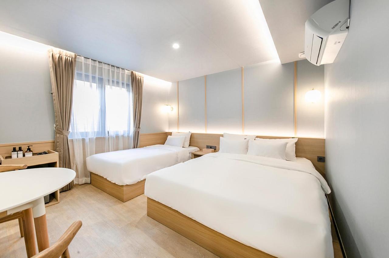 Hotel Yaja Gimhae Экстерьер фото