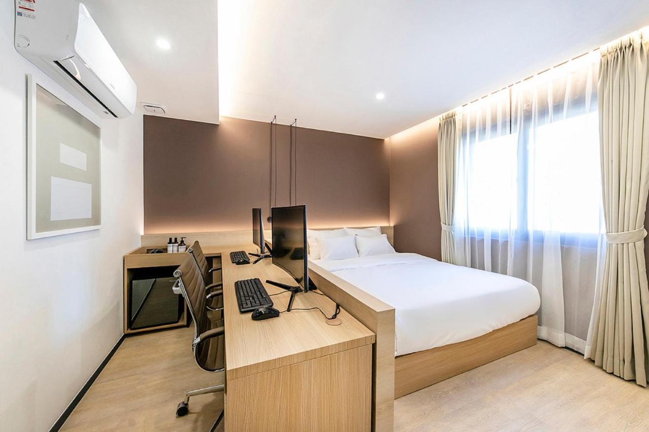 Hotel Yaja Gimhae Экстерьер фото