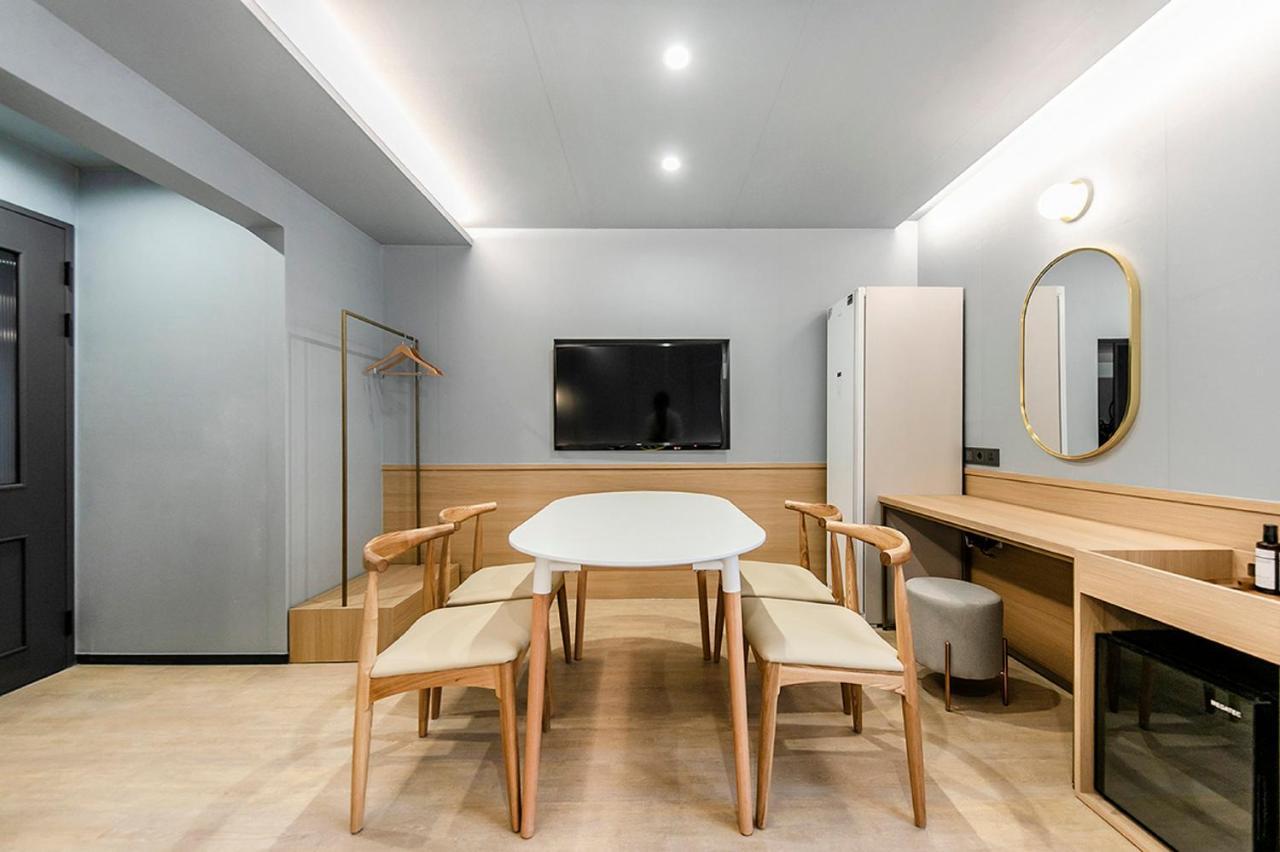 Hotel Yaja Gimhae Экстерьер фото