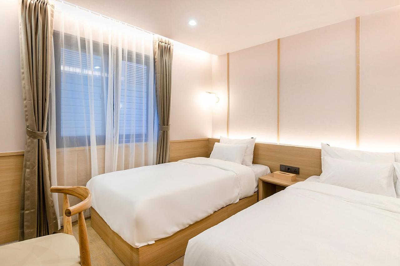 Hotel Yaja Gimhae Экстерьер фото