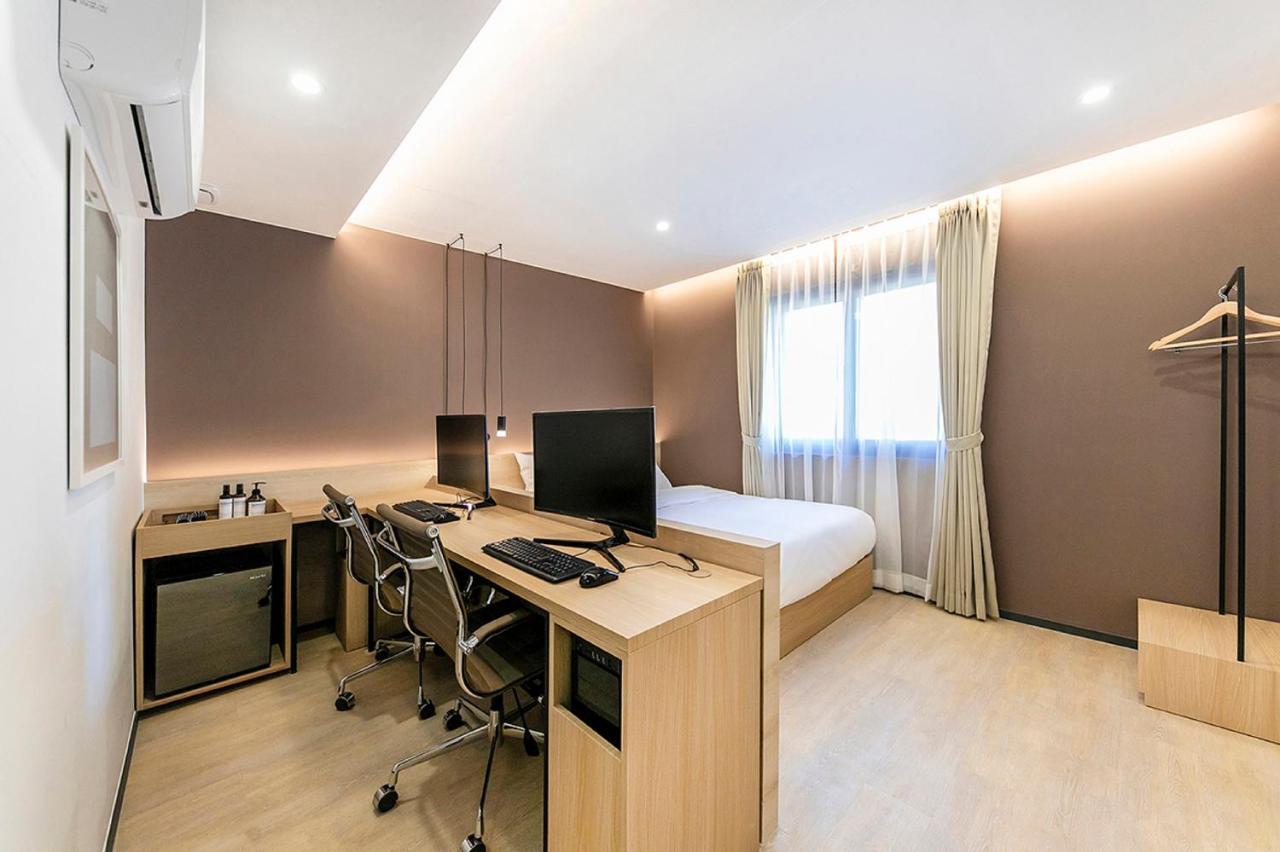 Hotel Yaja Gimhae Экстерьер фото