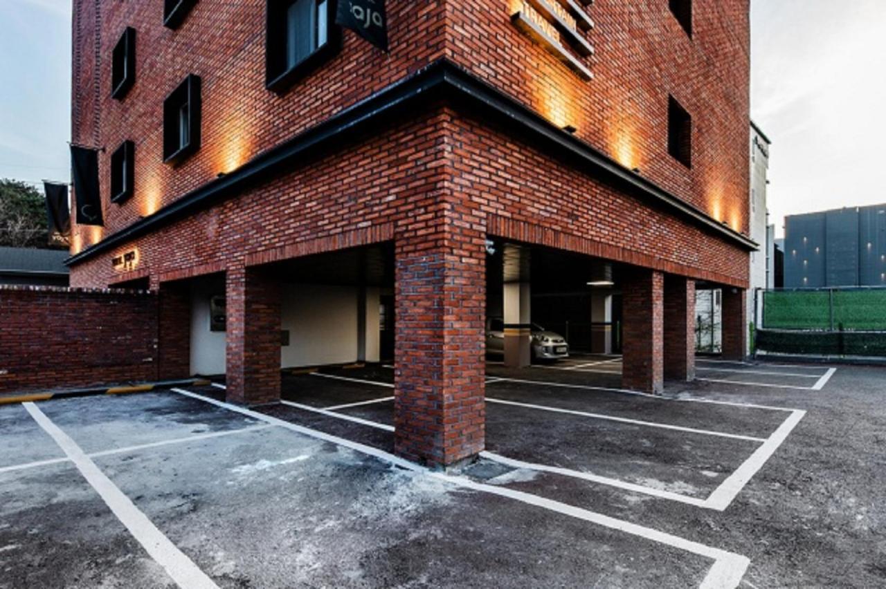 Hotel Yaja Gimhae Экстерьер фото